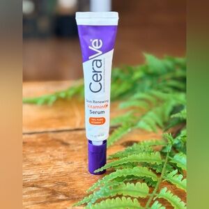 CeraVe Skin Renewing Vitamin C Serum - NEW